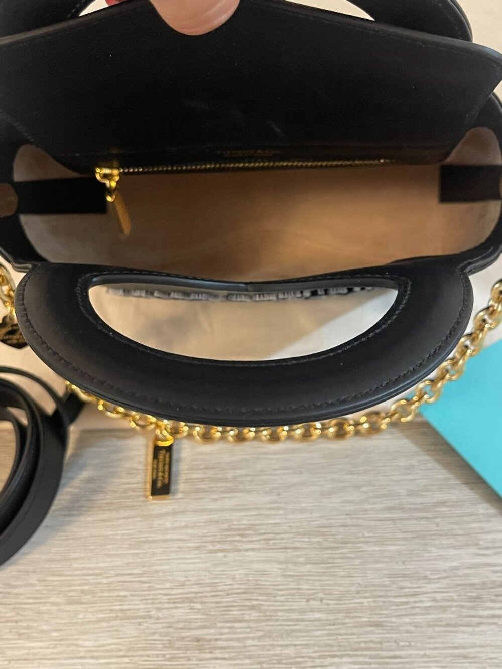 New Tiffany & Co. Tote Crossbody RTT Heart Handbag Black Leather Gold Charms - Picture 13 of 13